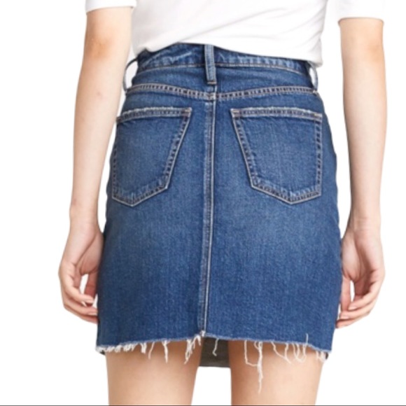 NWT Silver Jeans Co. High Rise Frisco Denim Frayed Hem Mini-Skirt Women's size 0 - Picture 2 of 15